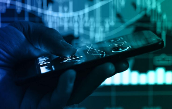 Can you predict which mutual funds will do better than others?