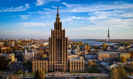 Latvia Formalizes E-Invoicing Channels and Reporting Procedures for 2026